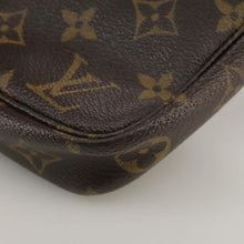 Lade das Bild in den Galerie-Viewer, Louis Vuitton Pochette Accessoires Monogram + 120cm Riemen
