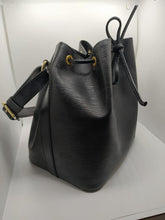 Lade das Bild in den Galerie-Viewer, Louis Vuitton Petite Noe Epi
