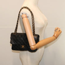 Lade das Bild in den Galerie-Viewer, Chanel Timeless Classic Flap Tasche
