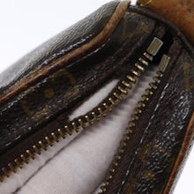 Lade das Bild in den Galerie-Viewer, LOUIS VUITTON Monogram Pochette Croissant Shoulder Bag
