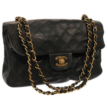 Lade das Bild in den Galerie-Viewer, Chanel Timeless Classic Flap Tasche
