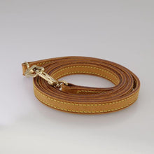 Lade das Bild in den Galerie-Viewer, Louis Vuitton Pochette Accessoires Monogram + 120cm Riemen
