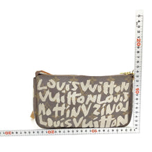 Lade das Bild in den Galerie-Viewer, Louis Vuitton Pochette Accessoires x Stephen Sprouse
