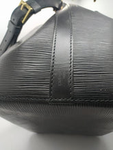 Lade das Bild in den Galerie-Viewer, Louis Vuitton Petite Noe Epi
