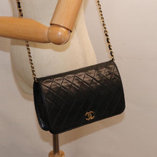 Lade das Bild in den Galerie-Viewer, Chanel Classic Flap Tasche
