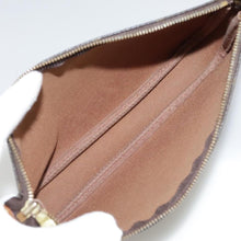 Lade das Bild in den Galerie-Viewer, Louis Vuitton Pochette Accessoires Monogram + 120cm Riemen

