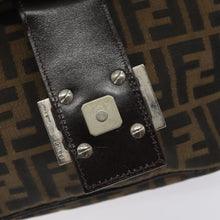 Lade das Bild in den Galerie-Viewer, FENDI Zucca Canvas Mamma Baguette Shoulder Bag Black Brown
