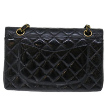 Lade das Bild in den Galerie-Viewer, Chanel Timeless Classic Flap Lackleder Tasche
