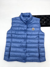 Lade das Bild in den Galerie-Viewer, Luxury Off-Price Fashion by Zapplaz | Moncler Daunenweste Ghany
