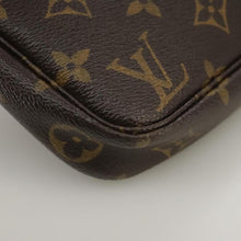 Lade das Bild in den Galerie-Viewer, Louis Vuitton Pochette Accessoires Monogram + 120cm Riemen
