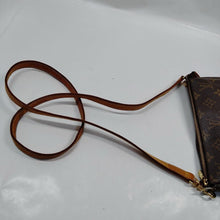 Lade das Bild in den Galerie-Viewer, Louis Vuitton Pochette Accessoires Monogram
