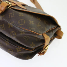 Lade das Bild in den Galerie-Viewer, Louis Vuitton Saumur 30 Monogram
