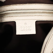 Lade das Bild in den Galerie-Viewer, GUCCI GG Canvas Shoulder Bag Beige White gold
