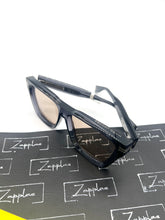 Lade das Bild in den Galerie-Viewer, Luxury Off-Price Fashion by Zapplaz | Marc Jacobs Sonnenbrille
