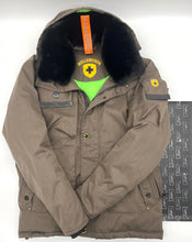 Lade das Bild in den Galerie-Viewer, Luxury Off-Price Fashion by Zapplaz | Wellensteyn Winterjacke
