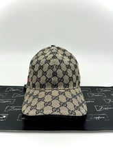 Lade das Bild in den Galerie-Viewer, Luxury Off-Price Fashion by Zapplaz | Gucci Cap
