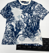 Lade das Bild in den Galerie-Viewer, Luxury Off-Price Fashion by Zapplaz | Louis Vuitton T-Shirt
