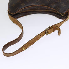 Lade das Bild in den Galerie-Viewer, LOUIS VUITTON Monogram Pochette Croissant Shoulder Bag
