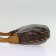 Lade das Bild in den Galerie-Viewer, LOUIS VUITTON Monogram Pochette Croissant Shoulder Bag
