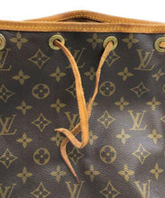 Lade das Bild in den Galerie-Viewer, Louis Vuitton Petite Noe Monogram Tasche Handtasche
