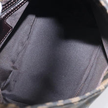 Lade das Bild in den Galerie-Viewer, FENDI Zucca Canvas Mamma Baguette Shoulder Bag Black Brown
