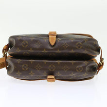 Lade das Bild in den Galerie-Viewer, Louis Vuitton Saumur 30 Monogram
