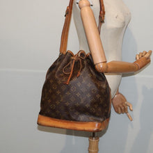 Lade das Bild in den Galerie-Viewer, LOUIS VUITTON Monogram Noe Shoulder Bag M42224 LV Auth
