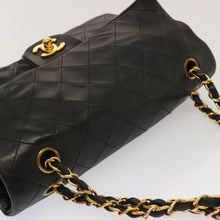 Lade das Bild in den Galerie-Viewer, Chanel Timeless Classic Flap Tasche
