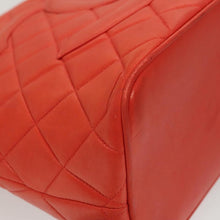 Lade das Bild in den Galerie-Viewer, CHANEL Tote Bag Lamb Skin Orange Gold CC
