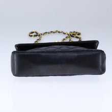 Lade das Bild in den Galerie-Viewer, Chanel Timeless Classic Flap
