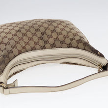 Lade das Bild in den Galerie-Viewer, GUCCI GG Canvas Shoulder Bag Beige White gold
