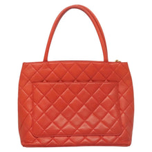Lade das Bild in den Galerie-Viewer, CHANEL Tote Bag Lamb Skin Orange Gold CC
