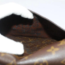 Lade das Bild in den Galerie-Viewer, Louis Vuitton Saint Cloud GM Tasche
