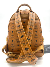 Lade das Bild in den Galerie-Viewer, Luxury Off-Price Fashion by Zapplaz | MCM Stark Rucksack
