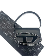 Lade das Bild in den Galerie-Viewer, Luxury Off-Price Fashion by Zapplaz | Diesel 1DR Handtasche
