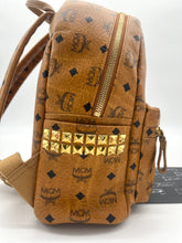 Lade das Bild in den Galerie-Viewer, Luxury Off-Price Fashion by Zapplaz | MCM Stark Rucksack
