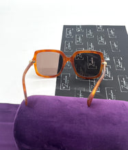 Lade das Bild in den Galerie-Viewer, Luxury Off-Price Fashion by Zapplaz | Gucci Sonnenbrille
