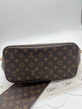 Lade das Bild in den Galerie-Viewer, Luxury Off-Price Fashion by Zapplaz | Louis Vuitton Neverfull MM
