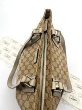 Lade das Bild in den Galerie-Viewer, Luxury Off-Price Fashion by Zapplaz | Gucci Shopper
