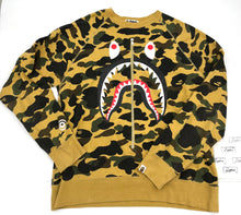 Lade das Bild in den Galerie-Viewer, Luxury Off-Price Fashion by Zapplaz | Bape Longsleeve mit Zipper
