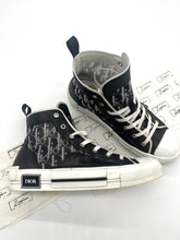 Lade das Bild in den Galerie-Viewer, Luxury Off-Price Fashion by Zapplaz | Dior B23 High-Tops
